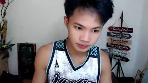 Snapshot of asian_lover05 chatting on 10.19.25 asian_lover05 online show from 10.19.25