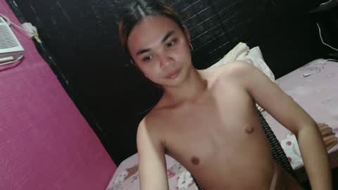 Snapshot of asian_reyshell chatting on 02.23.25 Reyshell online show from 02.23.25