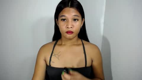 Snapshot of asian_yannie chatting on 06.12.26 Yan online show from 06.12.26