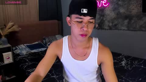 Snapshot of asiancum_peter chatting on 11.05.25 asiancum_peter online show from 11.05.25