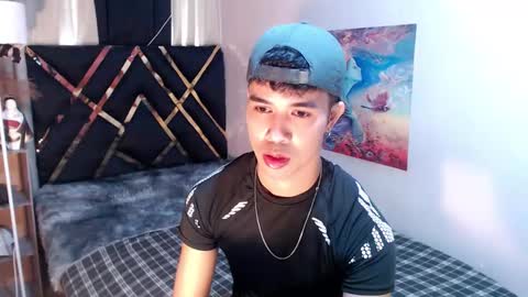 asiancum_peter online show from 01.16.26