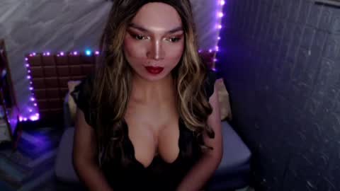 Snapshot of asiandollxxx4u chatting on 04.27.26 BELLA NOTCH online show from 04.27.26