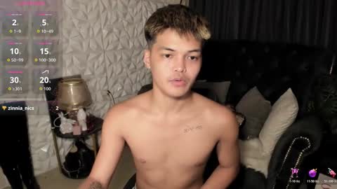 VICTORIA SCOTT online show from 12.04.25