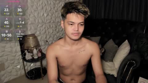 VICTORIA SCOTT online show from 12.05.25