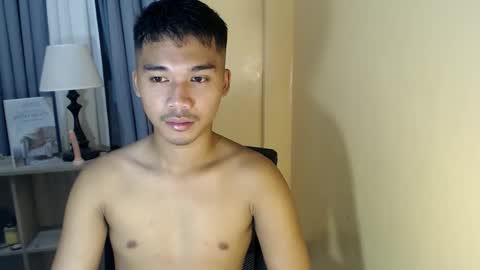 Snapshot of asianhunk_jamesx chatting on 09.18.25 asianhunk_jamesx online show from 09.18.25