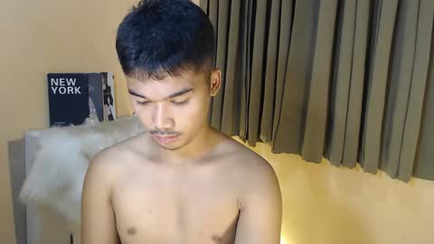 Snapshot of asianhunk_jamesx chatting on 10.02.25 asianhunk_jamesx online show from 10.02.25