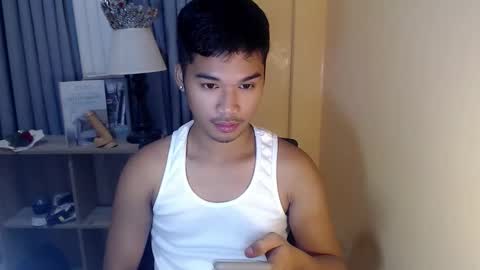 Snapshot of asianhunk_jamesx chatting on 10.09.25 asianhunk_jamesx online show from 10.09.25