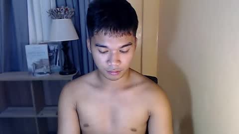 Snapshot of asianhunk_jamesx chatting on 10.22.25 asianhunk_jamesx online show from 10.22.25