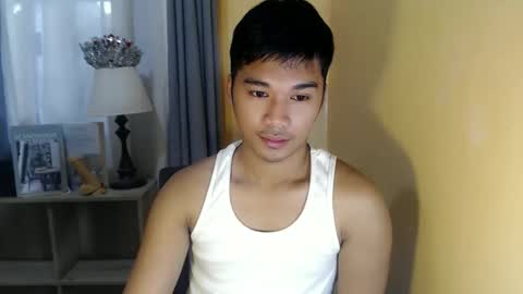 Snapshot of asianhunk_jamesx chatting on 11.06.25 asianhunk_jamesx online show from 11.06.25