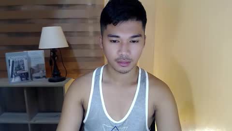 Snapshot of asianhunk_jamesx chatting on 11.22.25 asianhunk_jamesx online show from 11.22.25