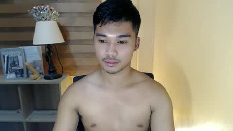Snapshot of asianhunk_jamesx chatting on 11.27.25 asianhunk_jamesx online show from 11.27.25