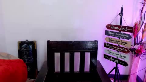 Snapshot of asiansexy_bitch chatting on 11.06.25 lucy gwapa online show from 11.06.25