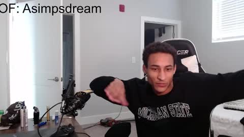 Snapshot of asimpsdream chatting on 04.30.26 asimpsdream online show from 04.30.26