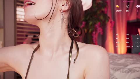 Snapshot of askaudrey chatting on 01.12.25 Audrey online show from 01.12.25