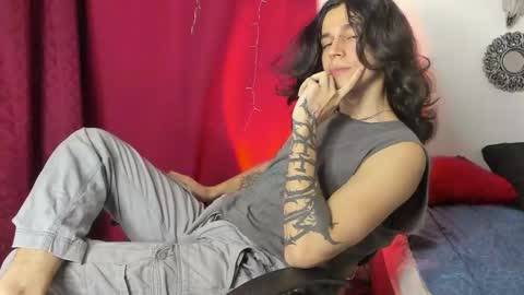 Snapshot of asmodeuszz chatting on 12.03.24 asmodeuszz online show from 12.03.24