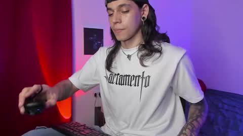 Snapshot of asmodeuszz chatting on 12.09.24 asmodeuszz online show from 12.09.24