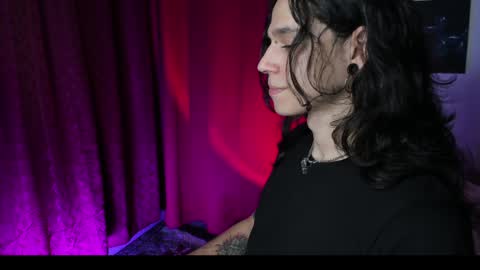 Snapshot of asmodeuszz chatting on 12.23.24 asmodeuszz online show from 12.23.24