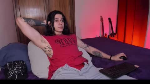 Snapshot of asmodeuszz chatting on 10.18.25 asmodeuszz online show from 10.18.25