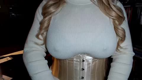 Aspen Vale online show from 11.23.25