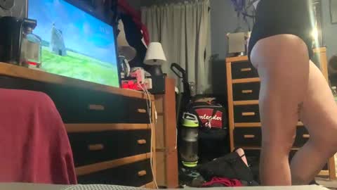 aspiringturtlegirl online show from 10.04.25