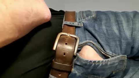 Will take commands from GuysWomenCouples etc online show from 02.08.25