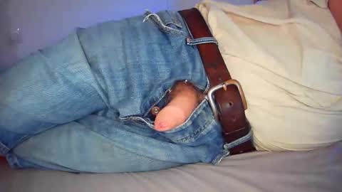 Will take commands from GuysWomenCouples etc online show from 09.14.25