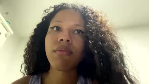 Snapshot of assiavilla1 chatting on 02.24.25 assiavilla1 online show from 02.24.25