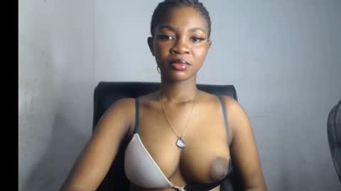 Snapshot of assy_ebony chatting on 03.22.26 Lily online show from 03.22.26