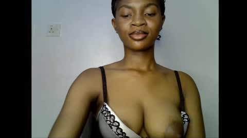 Snapshot of assy_ebony chatting on 04.20.26 Lily online show from 04.20.26