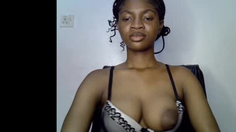 Snapshot of assy_ebony chatting on 05.07.26 Lily online show from 05.07.26