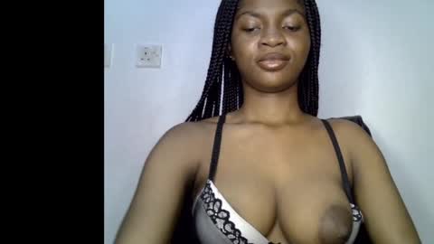 Snapshot of assy_ebony chatting on 05.09.26 Lily online show from 05.09.26