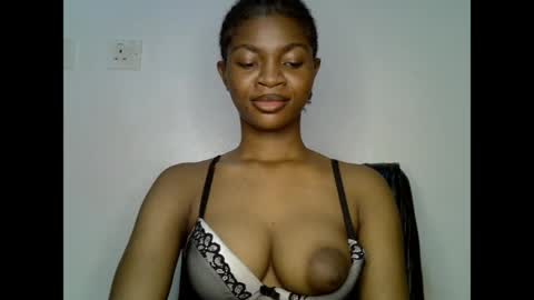 Snapshot of assy_ebony chatting on 05.22.26 Lily online show from 05.22.26