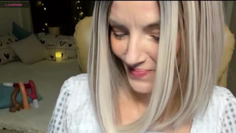 Snapshot of asteris_stella chatting on 11.14.25 Asteris online show from 11.14.25