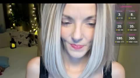 Snapshot of asteris_stella chatting on 11.17.25 Asteris online show from 11.17.25