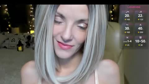 Snapshot of asteris_stella chatting on 11.18.25 Asteris online show from 11.18.25