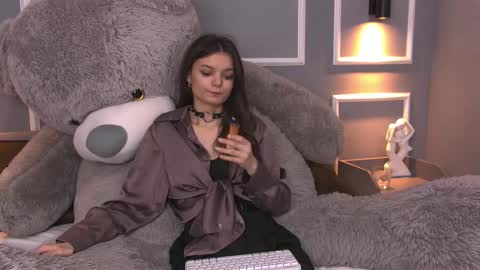 Aster Quinn online show from 03.11.25