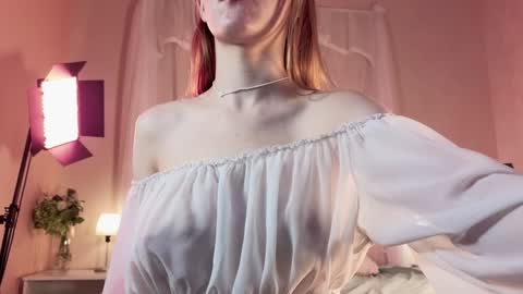 Snapshot of astra_lis chatting on 12.01.24 Astra online show from 12.01.24