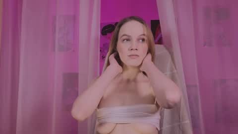 Snapshot of astra_lis chatting on 03.01.25 Astra online show from 03.01.25