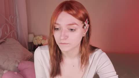 Snapshot of astra_lis chatting on 10.21.25 Astra online show from 10.21.25