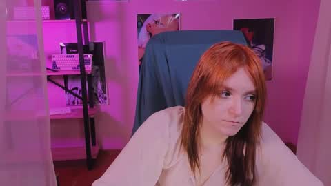 Snapshot of astra_lis chatting on 10.25.25 Astra online show from 10.25.25