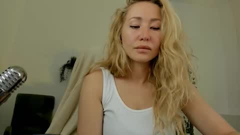 astramonroe online show from 03.27.26