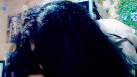 astrid_hauser66 online show from 12.22.25