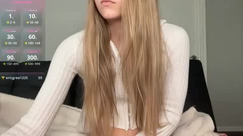 Snapshot of astrid_sky chatting on 05.23.26 Astrid Sky online show from 05.23.26
