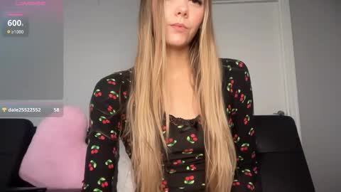 Snapshot of astrid_sky chatting on 05.29.26 Astrid Sky online show from 05.29.26