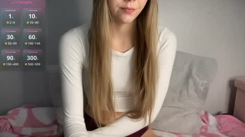 Snapshot of astrid_sky chatting on 06.28.26 Astrid Sky online show from 06.28.26