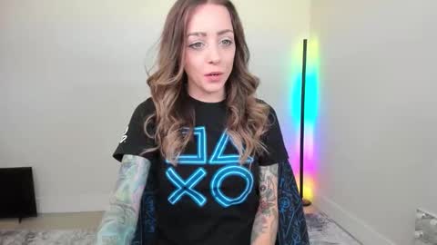 Astrid Luxe online show from 06.11.26