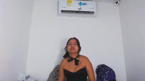 Snapshot of astridvagina18 chatting on 12.13.24 ASTRID online show from 12.13.24