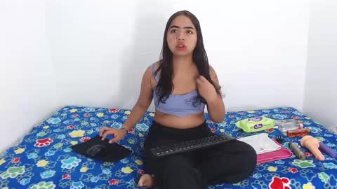 Snapshot of astridvagina18 chatting on 12.31.24 ASTRID online show from 12.31.24