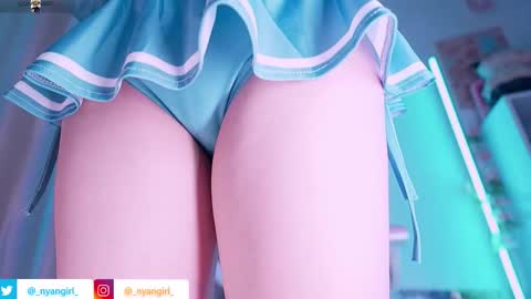 Snapshot of asuka_langleysoryu chatting on 10.19.25 Bonnie online show from 10.19.25