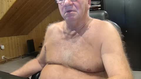 asusandy online show from 09.10.25